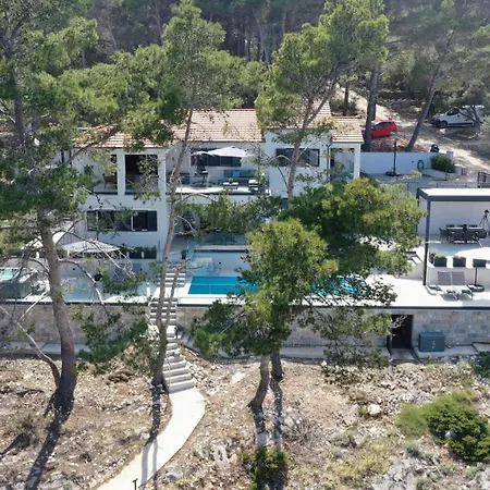 Gardenal By Guide Villa