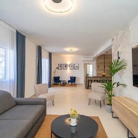 Villa Gardenal By Guide *