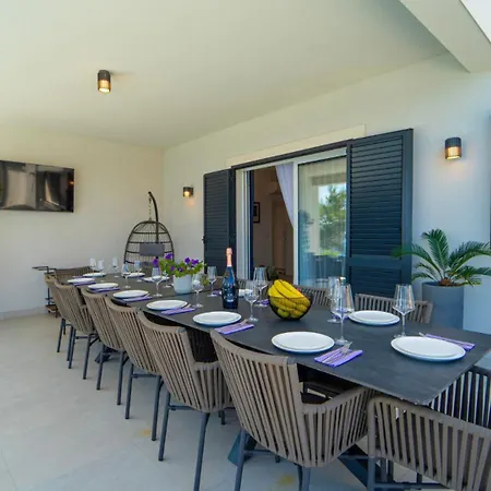 Villa Gardenal By Guide