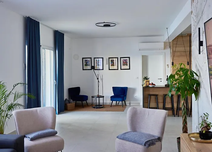 Gardenal By Guide Willa Blato (Korcula)