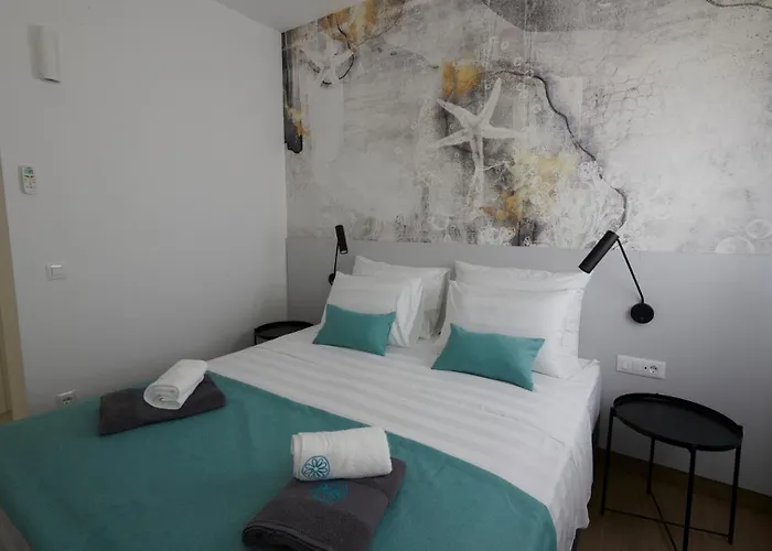 Gardenal By Guide Willa Blato (Korcula)