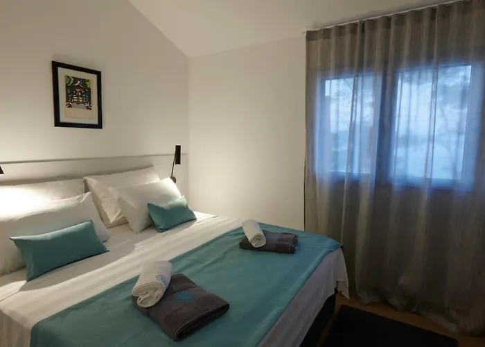 Gardenal By Guide Willa *