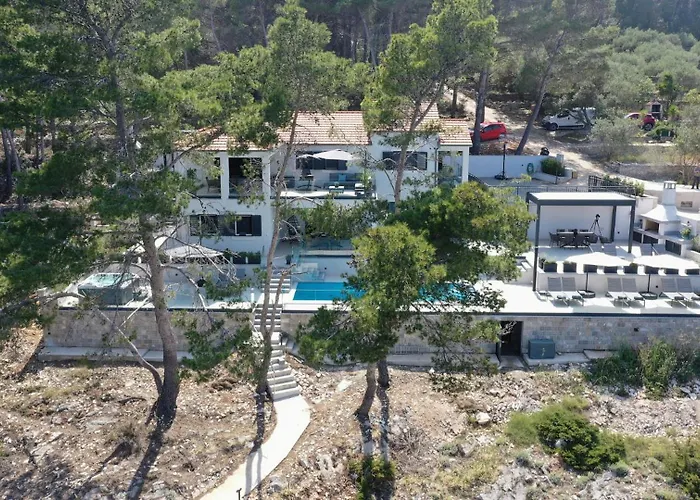 Gardenal By Guide Villa