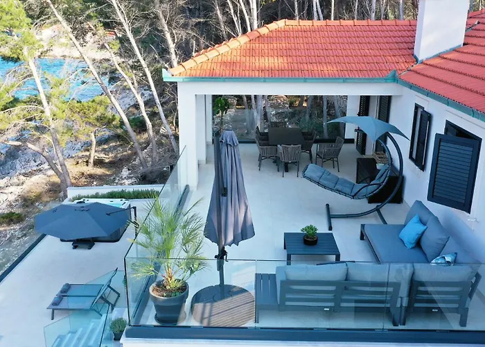 Villa Gardenal By Guide